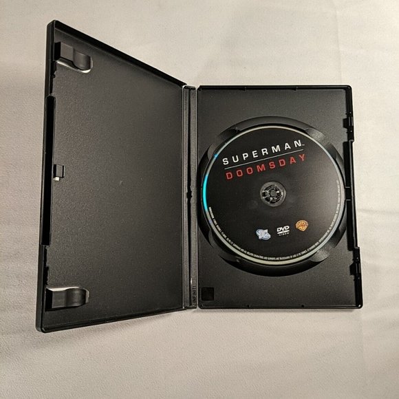 DC Universe Lot of 4 DVD & Blu-ray: All Star Superman + Doomsday + More - Picture 6 of 14